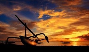 Gambar senja sore hari di pantai